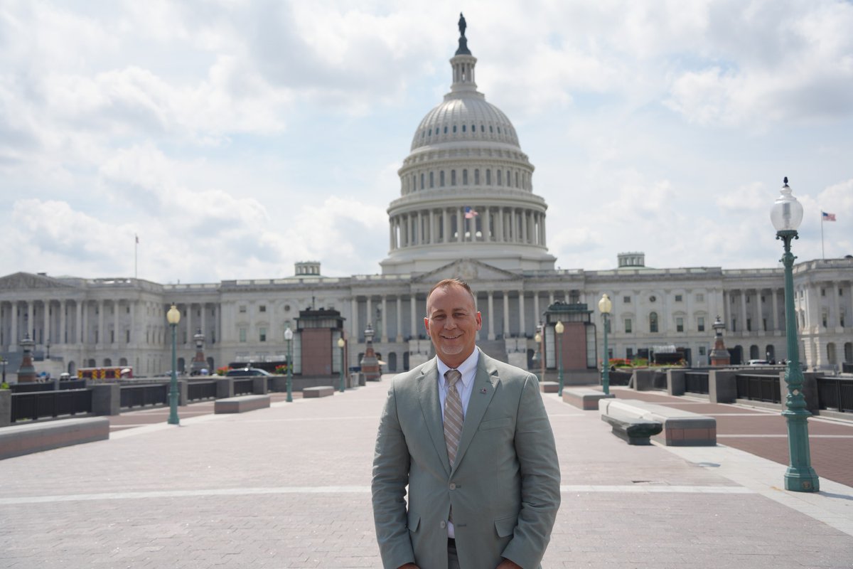 ATUComm's tweet image. Today, Local 822-Patterson, NJ, President Geraldo “Jerry” Arroyo gave a powerful testimony in front of the Congressional Hispanic Caucus during a roundtable at the United States Capitol.
“I want to share what my members go through on the job every day, as they are just trying to…
