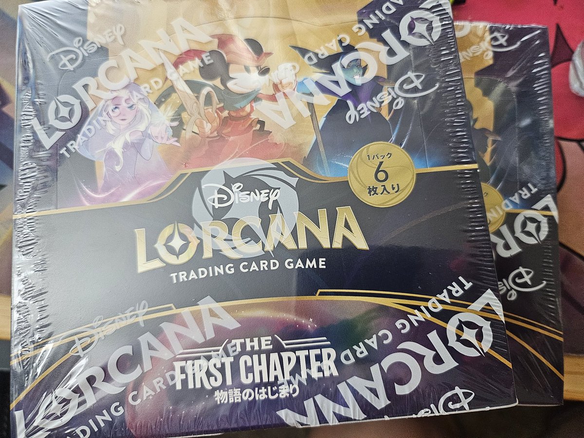Asylumsaint's tweet image. Got 2 boxes of JA First Chapter Lorcana. First box was not too good and really only had "A Whole New World", second box had Maui and.... ENCHANTED ELSA (๑♡ ⌓♡๑). Now I have NA and JA Enchanted Elsa!
#DisneyLorcana