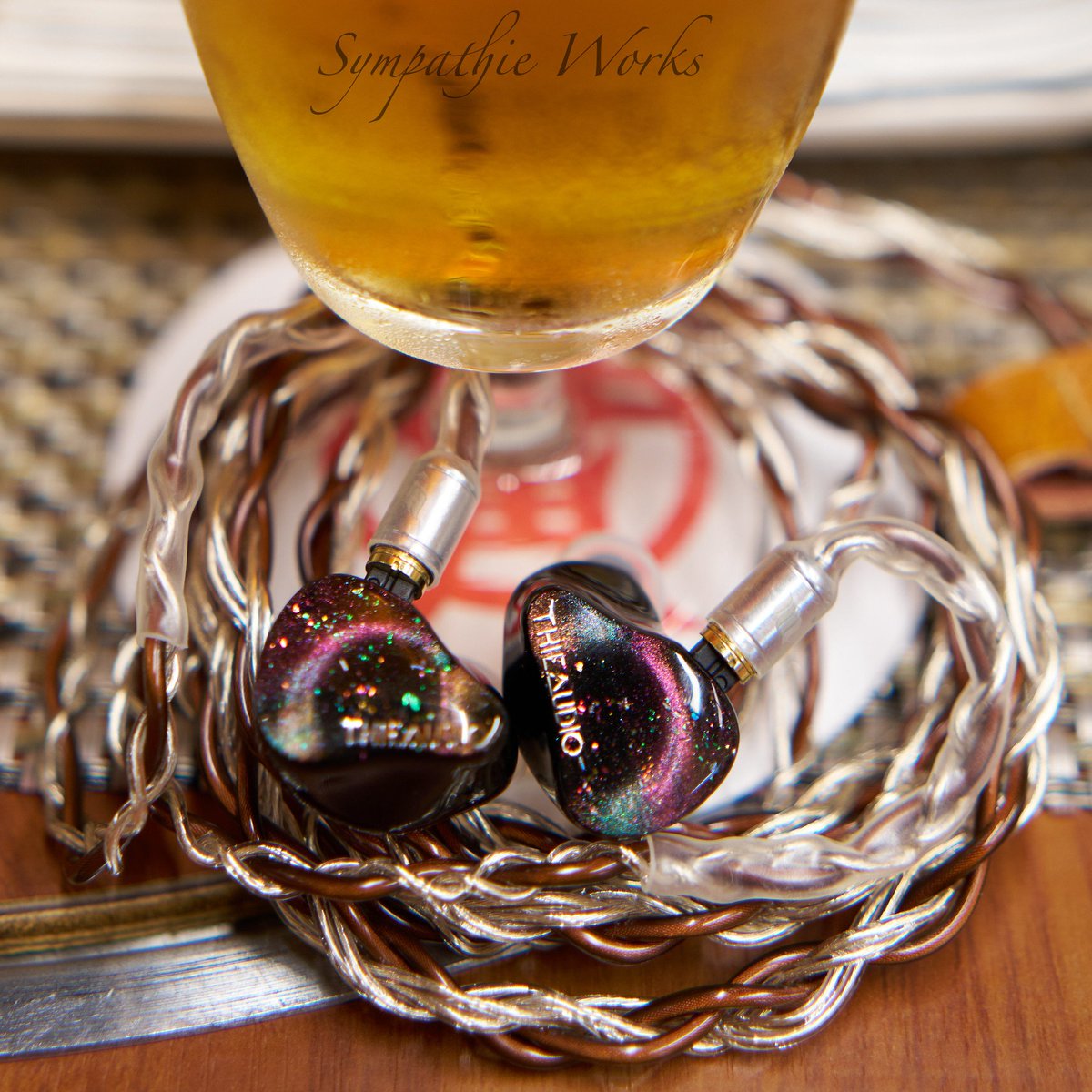 kuniakikunda's tweet image. Bonjour😊

今朝は【SW33】でアポリア🌍️

弾む足取りのような出だし、そこに重なる想いが込められた震える歌声、その後のいきなり体も心も広いところへ出たかのような解放感溢れる転調…

感動の世界へ❇️

セール中🥳

#SympathieWorks
#SW33
#Albireo
#ヨルシカ
#アポリア

sympathieworks.officialblog.jp/archives/22997…