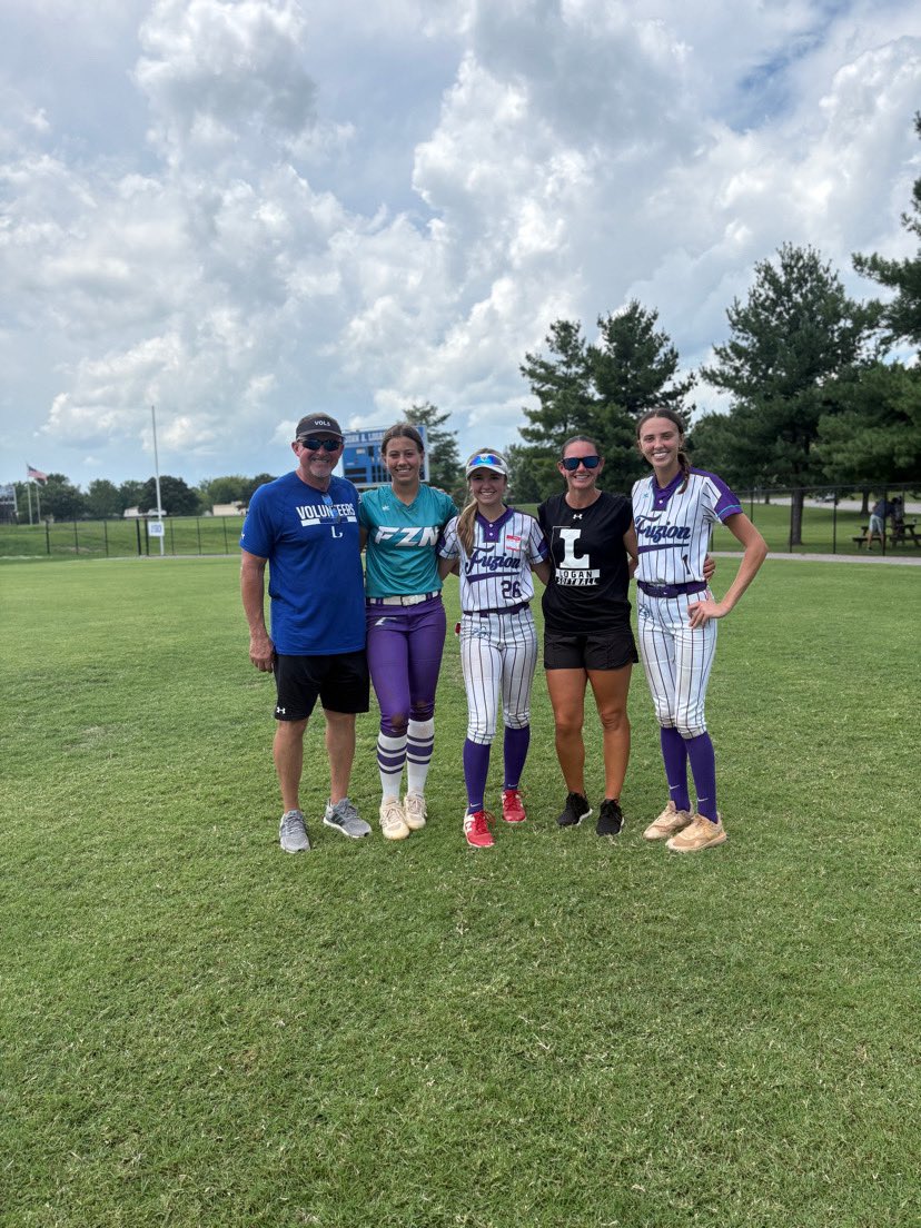 EmrieQuick's tweet image. Thank you @jalc_softball for putting on an amazing camp today! Had a great time learning from @volscoachrusty, @coach_orsburn, and all of the players!