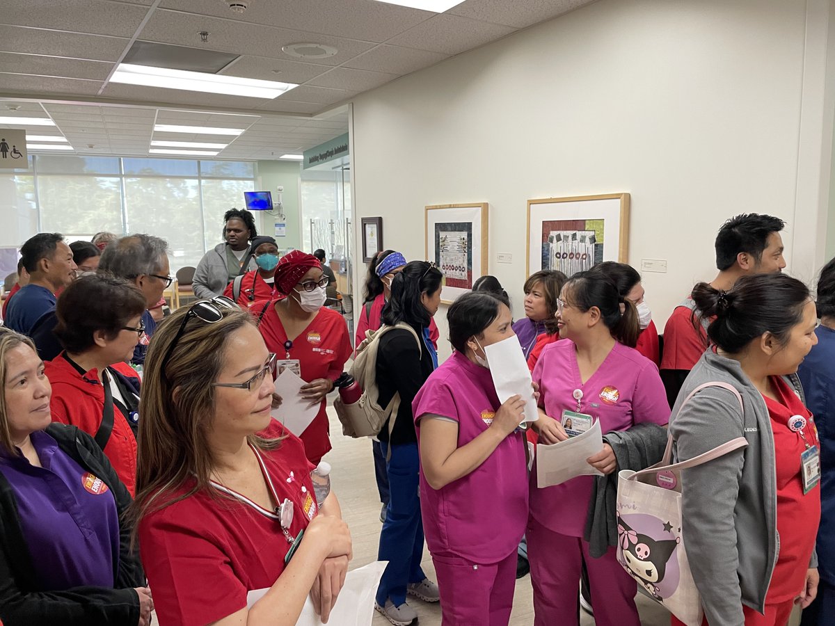 CalNurses's tweet image. Out of touch Kaiser administrators want to chase 'Magnet Status' certification while laying off workers.
South San Francisco and Sacramento nurses are saying ENOUGH IS ENOUGH! Stop the layoffs, patients deserve better!