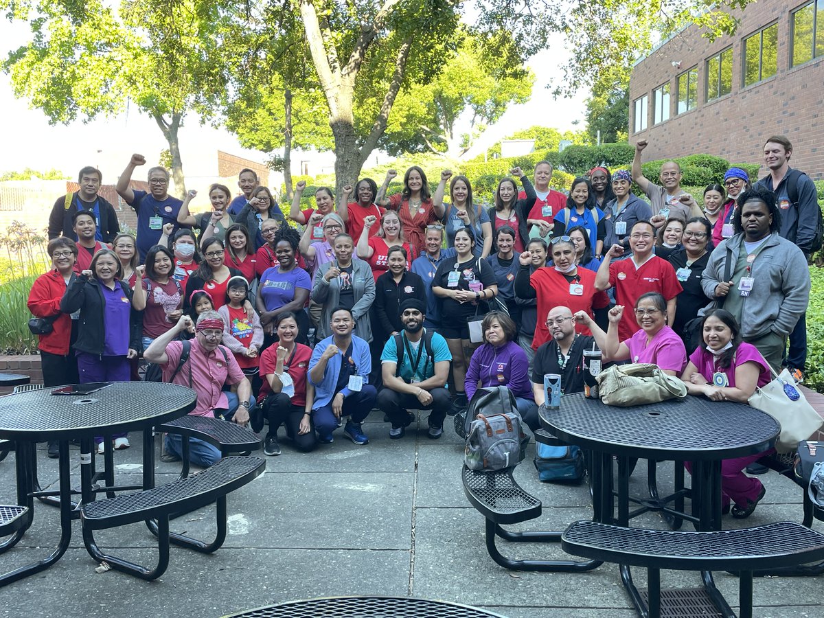 CalNurses's tweet image. Out of touch Kaiser administrators want to chase 'Magnet Status' certification while laying off workers.
South San Francisco and Sacramento nurses are saying ENOUGH IS ENOUGH! Stop the layoffs, patients deserve better!