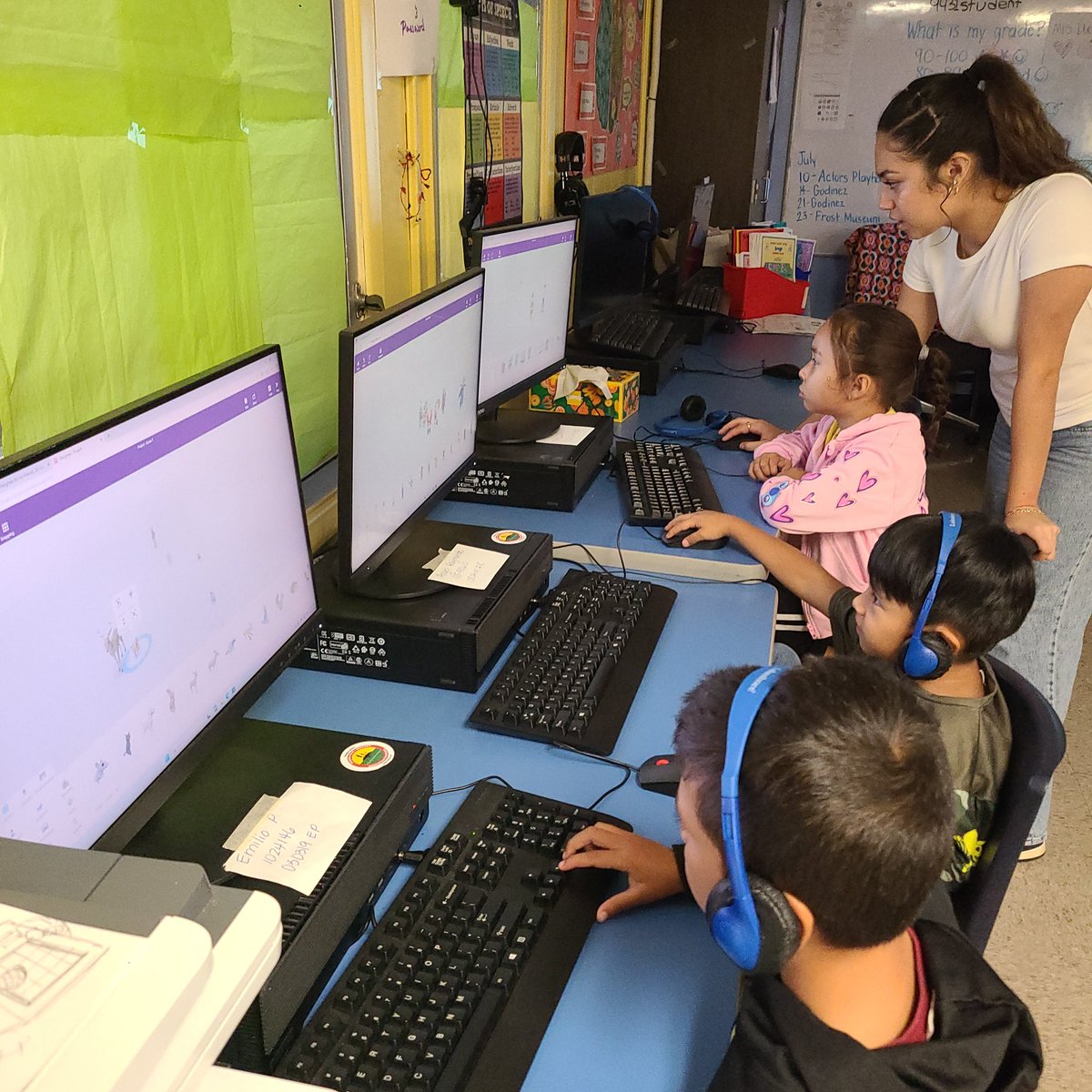 mdcpsmigrant's tweet image. Our students at South Dade Center learned about generative AI and 3D modeling for VR with Mr. Godinez. 

#YourBestChoiceMDCPS
#Summer305 #SYIP2025
@SuptDotres
@MDCPSTitleI
@MDCPS
