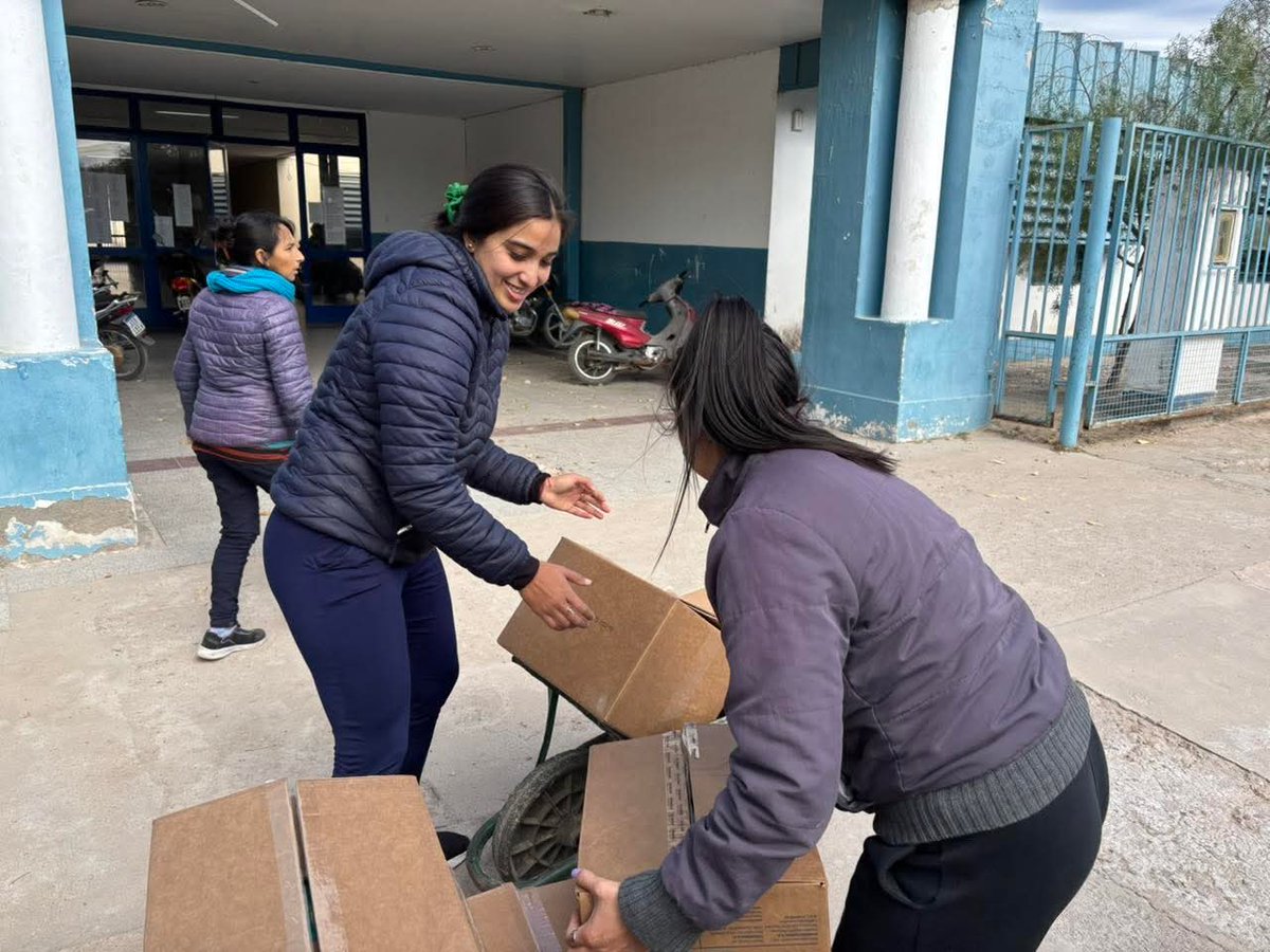 Programa1700D's tweet image. 🔔Alumnos de la Esc n° 1238 "Esc de la Patria" Loreto, recibieron productos nutricionales del programa #MisPrimeros1700Dias