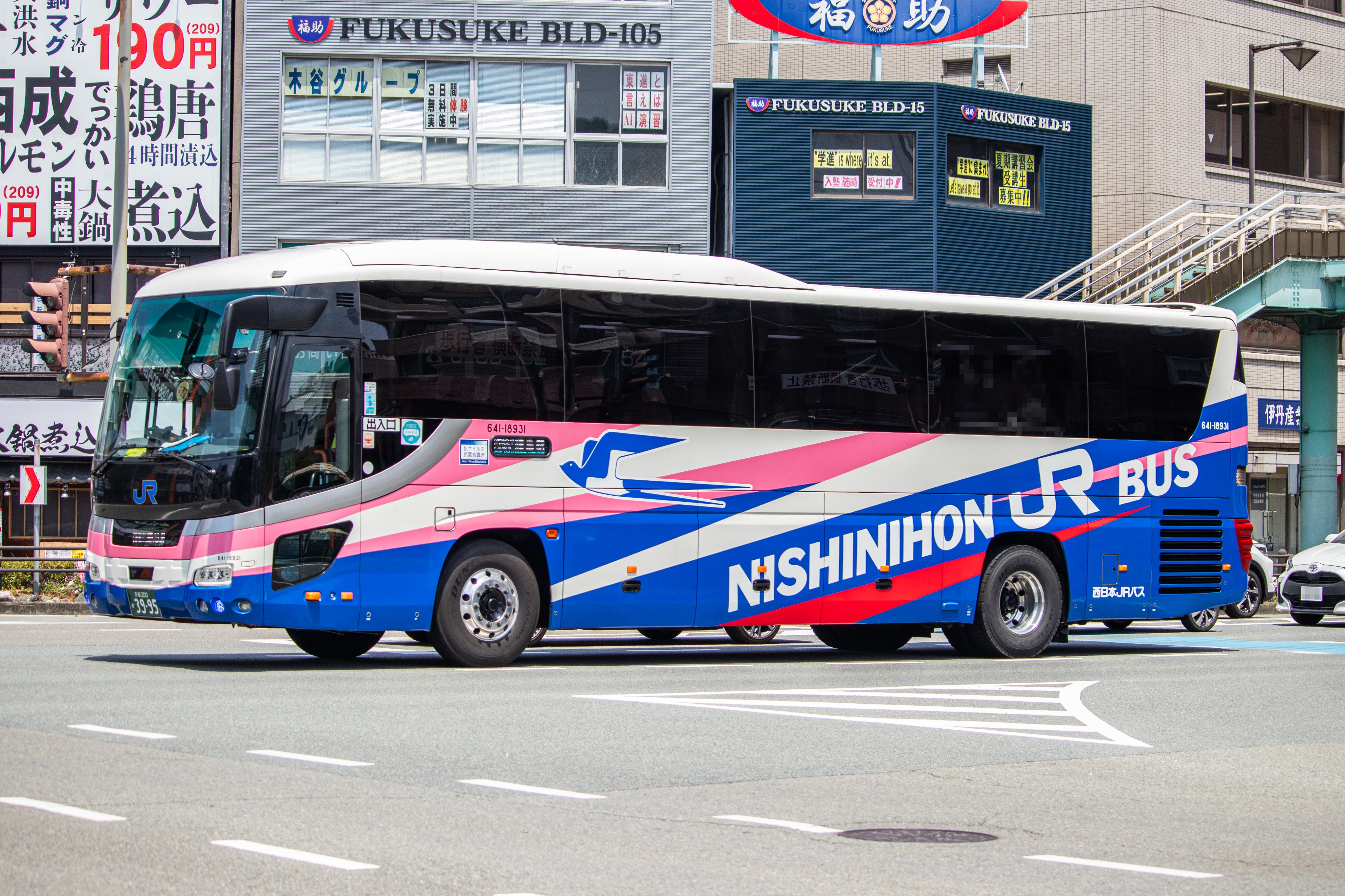 西日本JRバス 大阪シティバス色の西日本JRバスが爆誕 | Osaka-Subway.com