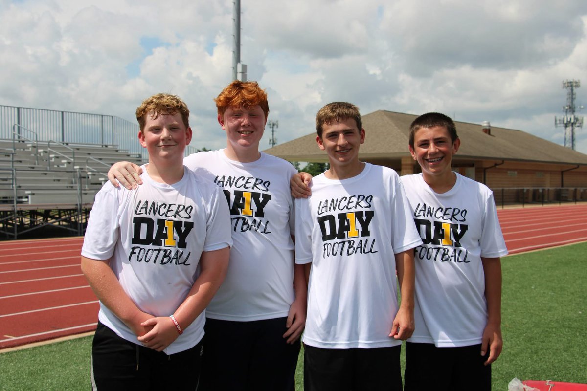 LHSSSTL's tweet photo. Football campers have been enjoying their summer on the field this week! https://t.co/ArZggSNLyY
