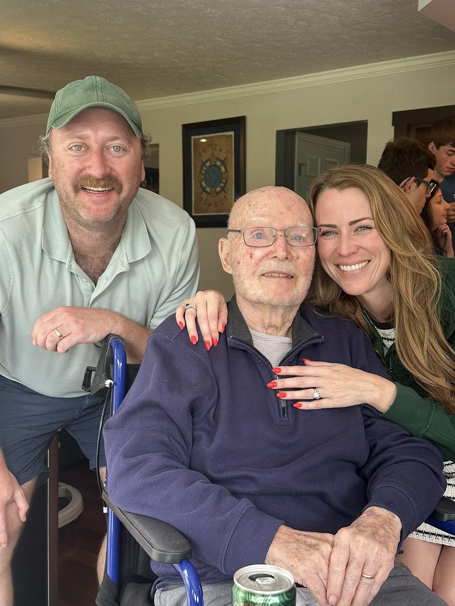 ErinMMaguire's tweet image. My grandpa, Gary Eugene Smith Sr., passed away yesterday at 93. He was a judge, legislator, husband, father, & the reason I got into politics.
I’ll miss him every day, but I’m so thankful he was ours. Yesterday he fell asleep here and woke up in God’s kingdom, with my grandma.