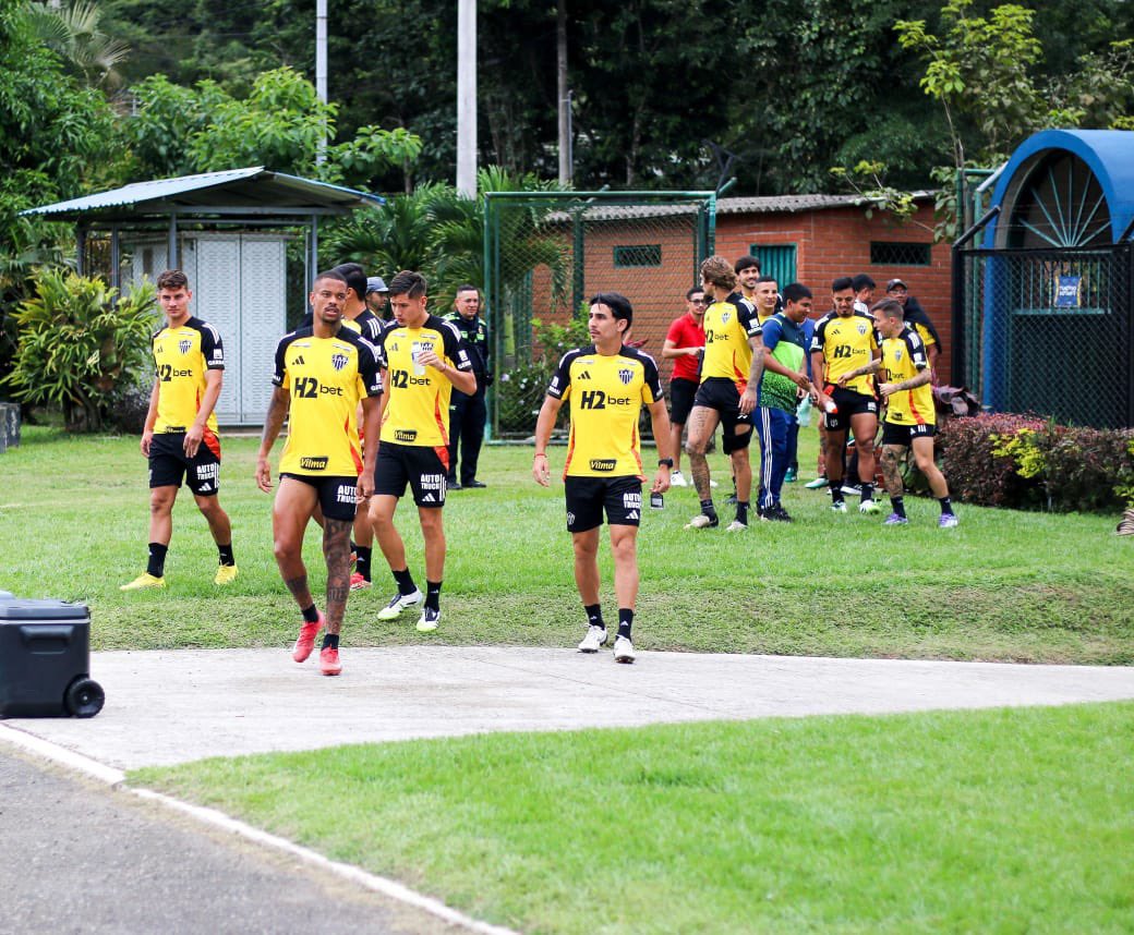 TatisGutierrezA's tweet image. Esta tarde en el estadio Álvaro Gómez Hurtado de Floridablanca, entrenó el equipo @Atletico previo al juego con @ABucaramanga.