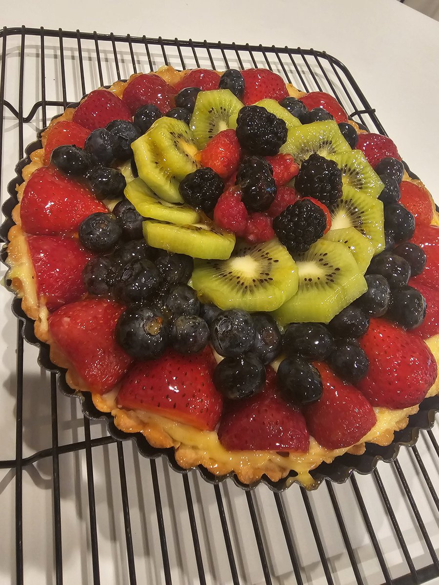 MoiDawg's tweet image. Today marks our 13 year wedding anniversary!
Can't believe it's been that long. Time flies when you find the one!
Oh, and I've kept up with our tradition of a homemade anniversary fruit tart for dessert to celebrate. Great way to finish off grilled lamb chops!