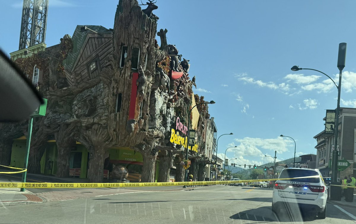 wjwheeler54's tweet image. After over a year, we finally got to come to Gatlinburg for a few days in the RV. Headed to @Cherokee_Grill the Parkway was blocked for a “potential threat.” We detoured to make our reservations. Food was great as always and good to see Christy. Cheers!