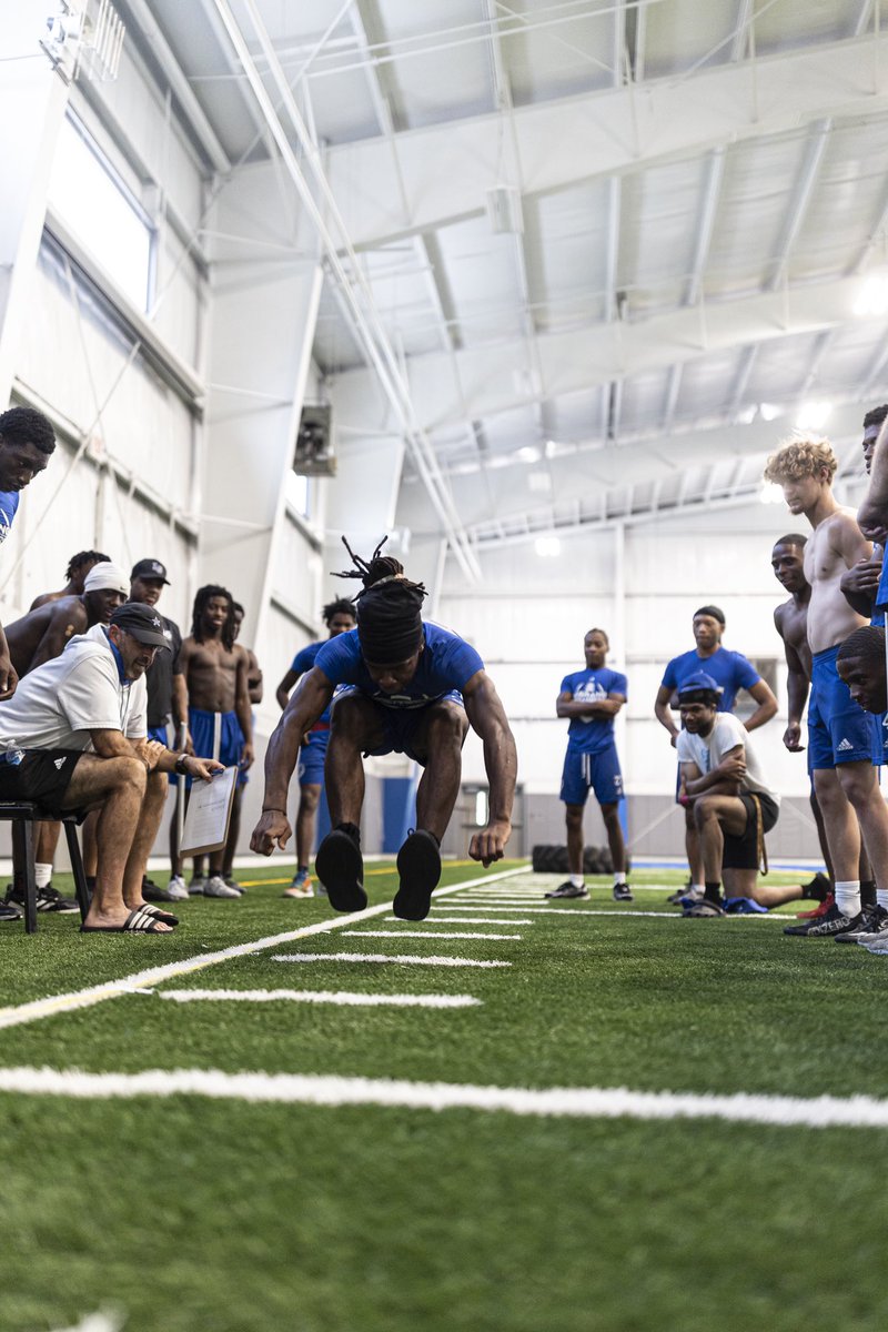 BigBlueRecruits's tweet image. 𝘿𝘼𝙔 𝟯 ⛓️

#ᴄᴜLᴛᴜʀᴇ | #ⵊʀᴏɴMᴀɴ25