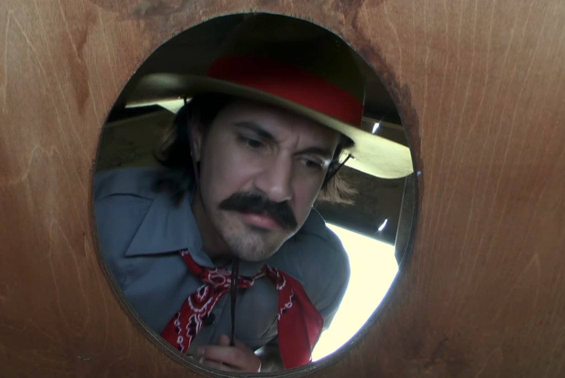 robcesternino's tweet image. It only took Big Brother 25 years to invent a toilet seat cam