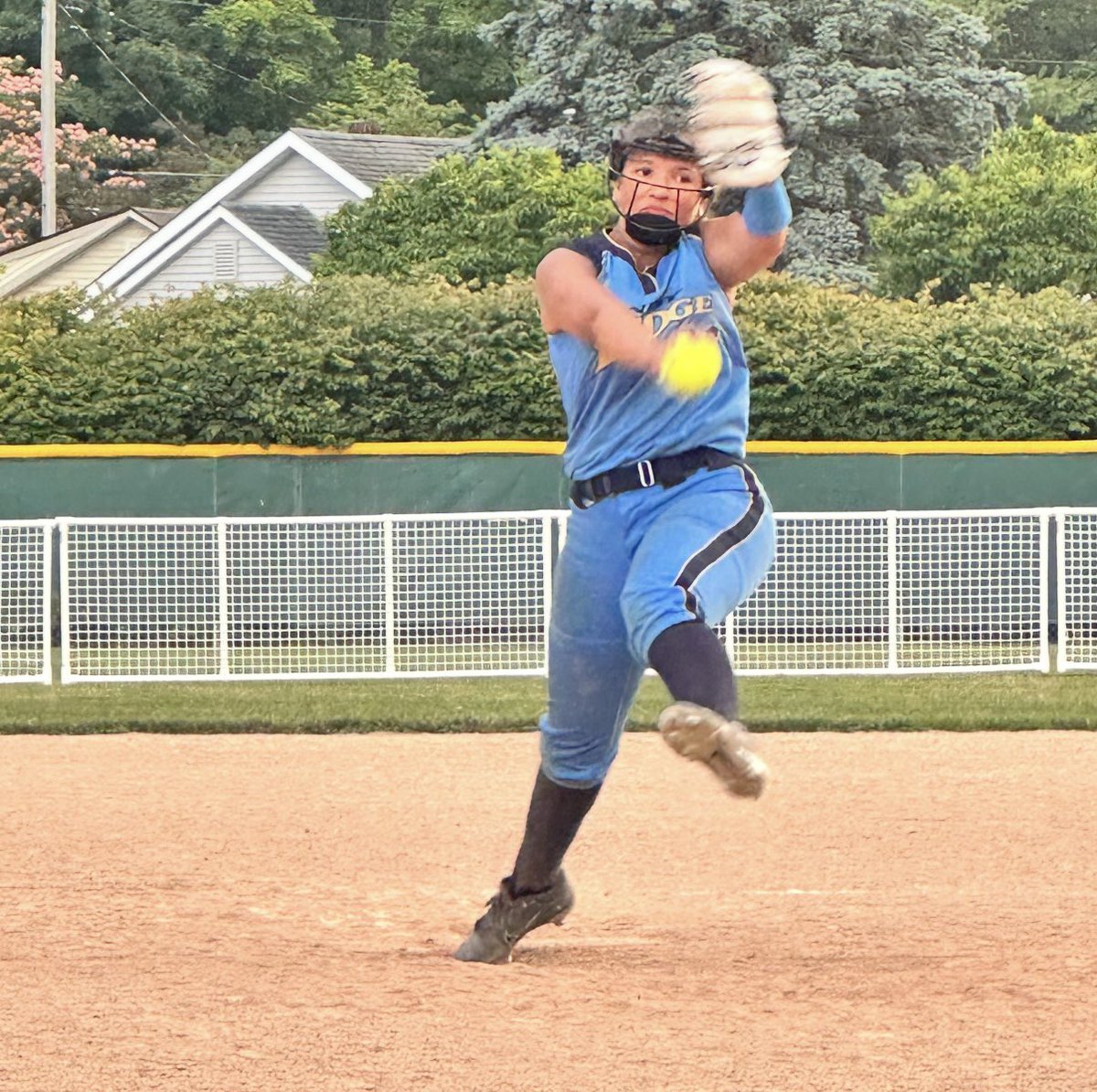 And it doesn’t stop there… more of our girls showing up, staying locked in, and putting in that extra work.
This is what growth looks like. This is what commitment looks like. 👊🔥
#WeWork #WarrenSoftball
 #RepsMatter