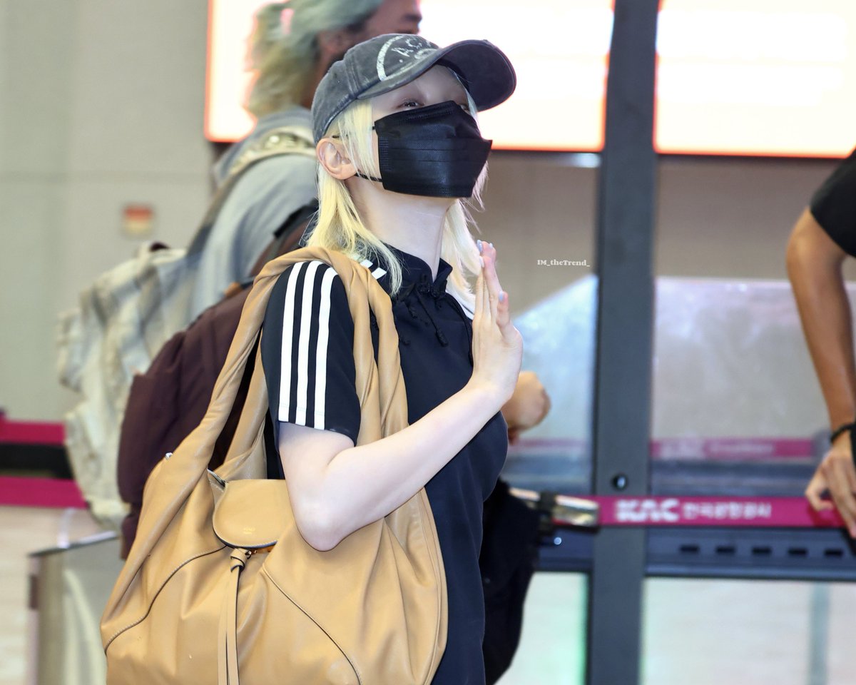IM_theTrend_'s tweet image. 20250717 ๐ฏ๐ตโ๏ธ
Safe flight ๐
#์์ด๋ค #IDLE #GIDLE
#MIYEON #๋ฏธ์ฐ #MINNIE #๋ฏผ๋
#SOYEON #์์ฐ #YUQI #์ฐ๊ธฐ