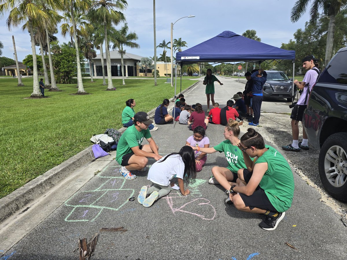 mdcpsmigrant's tweet image. Our students at Everglades Center enjoyed the activities they did with our visitors from Summit Church.

#YourBestChoiceMDCPS
#Summer305 #SYIP2025
@SuptDotres
@MDCPSTitleI
@MDCPS
#ThankYou @SummitChurch