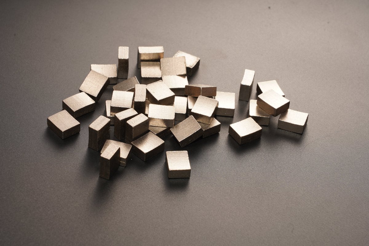 Linxing94398416's tweet image. LINSING diamond segment for drilling:
#DiamondDrillBit #CoreDrillBit #DiamondDrills #DiamondDrillingTool #StoneDrillBits #StoneDrillingTools #DiamondCoreDrillBits #StoneTools #DrillingTools #DrillBitSegment