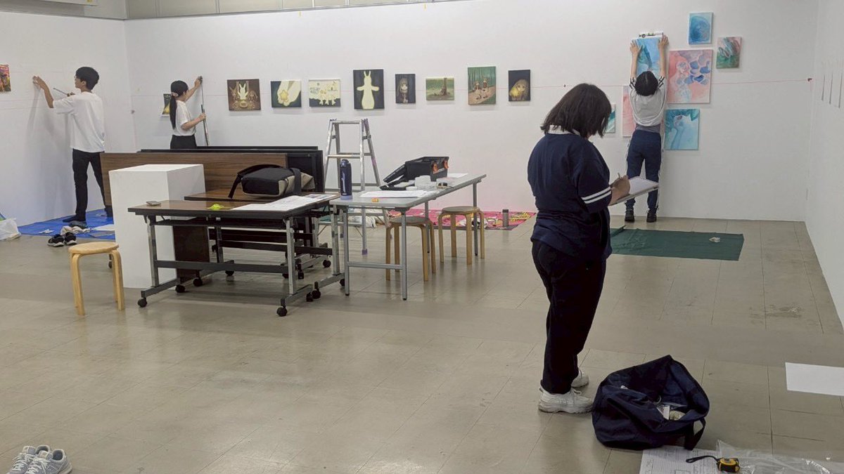 machii_zemi's tweet image. ゼミ展まで一週間を切りました！
先日は展示シミュレーションを行い、各自の制作もラストスパートです…！

待井ゼミ展『わたしのとびら。』ぜひ扉の先へお越しください！