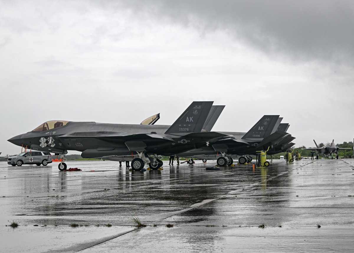 PACAF's tweet image. Over the last week, U.S. Pacific Air Forces accomplished a rapid, mass deployment and reception of personnel, equipment, and aircraft to multiple locations in the Indo-Pacific theater of operations for Exercise #REFORPAC25.
⬇️ Click below to learn more.
bit.ly/3GRDJD1