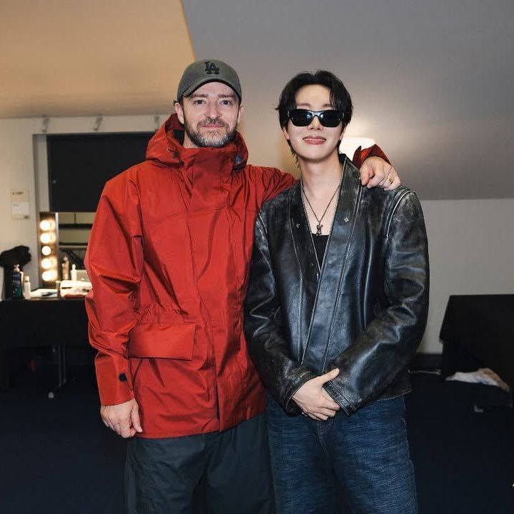 📸 j-hope stuns in a stylish new photo with Justin Timberlake — legends only!
#jhope #JustinTimberlake