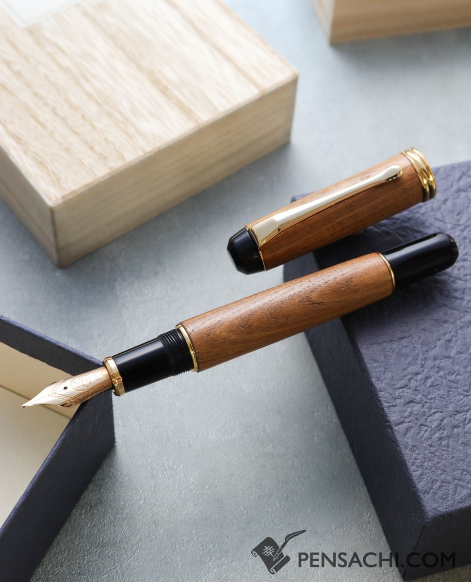 pen_sachi's tweet photo. Item in frame:
🔺KURETAKE Yumeginga Dream Galaxy - Natural Wood Gyokujukai
Body Material: Wood
Nib: 14k Gold
#pensachi #fountainpen #fountainpenaddict #fountainpennetwork #wood #penaddict #styloplume #fpgeeks #fpn #writing #pen #penmanship #stationery #Füllfederhalter #만년필 https://t.co/LvQ2m4Nz5m