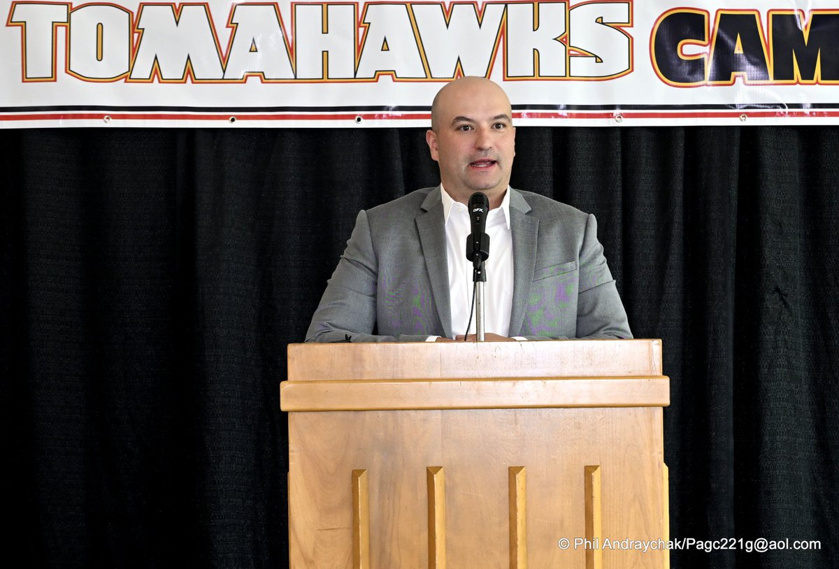 Thank you to everyone who joined us at today’s press conference to welcome Head Coach Adam Houli! We’re excited for this next chapter of Tomahawks hockey and grateful to have our community behind us every step of the way!😃

#LetsGoHawks | #AllOfUs