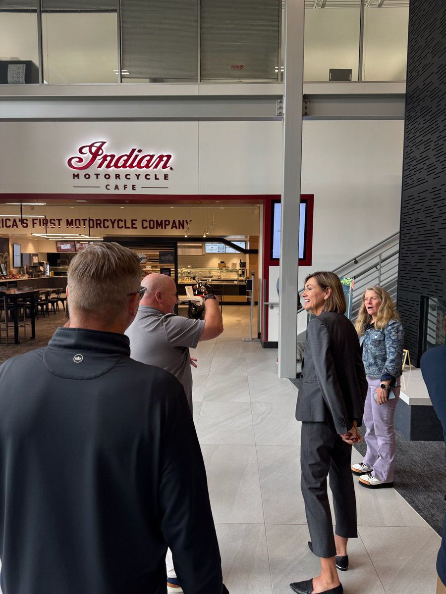 IAGovernor's tweet image. My domestic trade mission continues in Minneapolis where I’m meeting with companies to share Iowa’s pro-business, pro-growth environment, and thank those who already invest in our state.
We're a state of low taxes and cost of living, economic opportunity and fiscal…