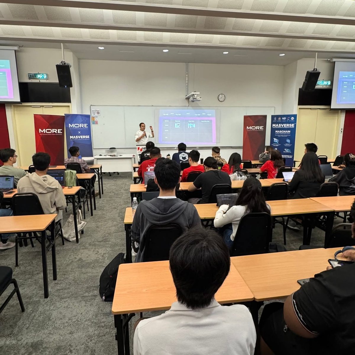 MORE Web3 Community tweet media