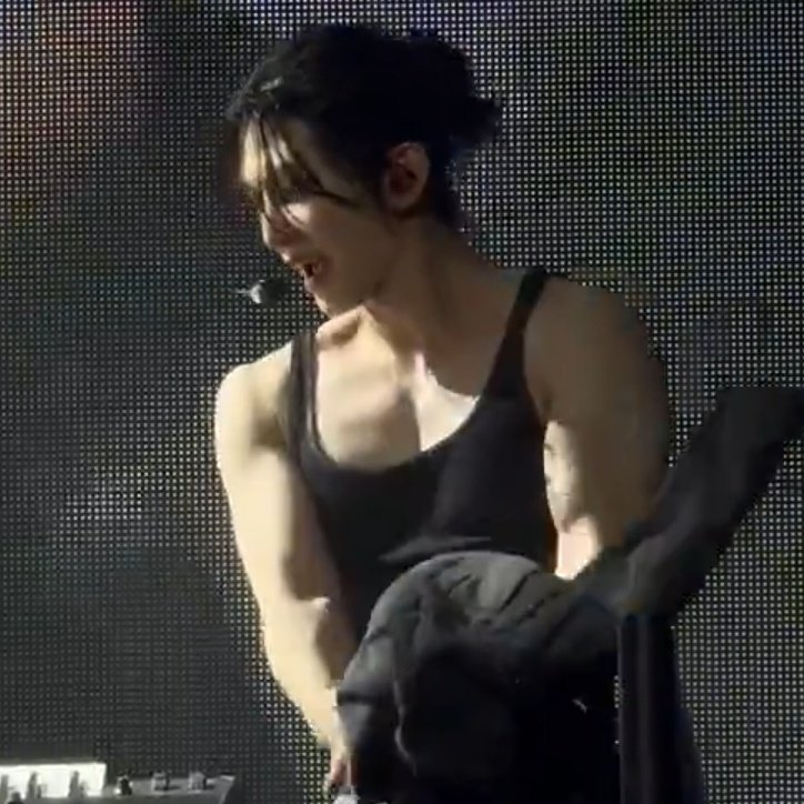 YEOSANG’ MUSCLES, IM JUST A GIRL

#In_Your_Fantasy #ATEEZinBaltimore