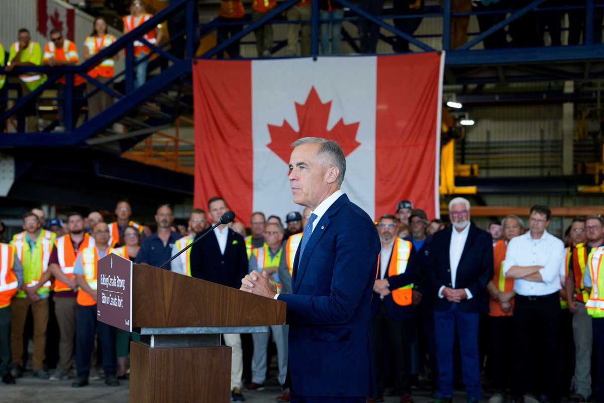 CanadianPM's tweet image. Earlier, Prime Minister Carney visited the Walters Group steel manufacturing facility in Hamilton, Ontario, where he met with workers driving Canada’s steel industry and announced significant new supports for the sector.