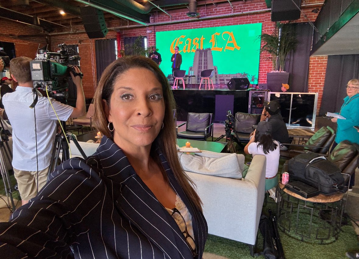 DevineNews's tweet image. You know them from the #BlackEyedPeas. Now @iamwill Will.I.am to release a song featuring Taboo titled East LA in celebration of where they grew up.
On Fox 11+ 8 PM news on Channel 13 the musician talks to me about his thoughts on the immigration raids..