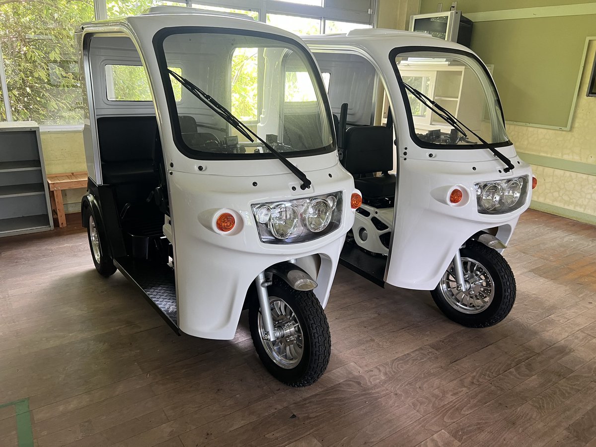 HiroshimaHops's tweet photo. 大人気のAP125の新車です。

125cc
3人乗り
ガソリン
オートマ普通免許で乗れます。

車検も車庫証明も必要ありません。

一台の値段です。

528,000円

#AP125 #トゥクトゥク　#トライク　#3輪　#よね爺　#TikTok https://t.co/DBaB0tZLig