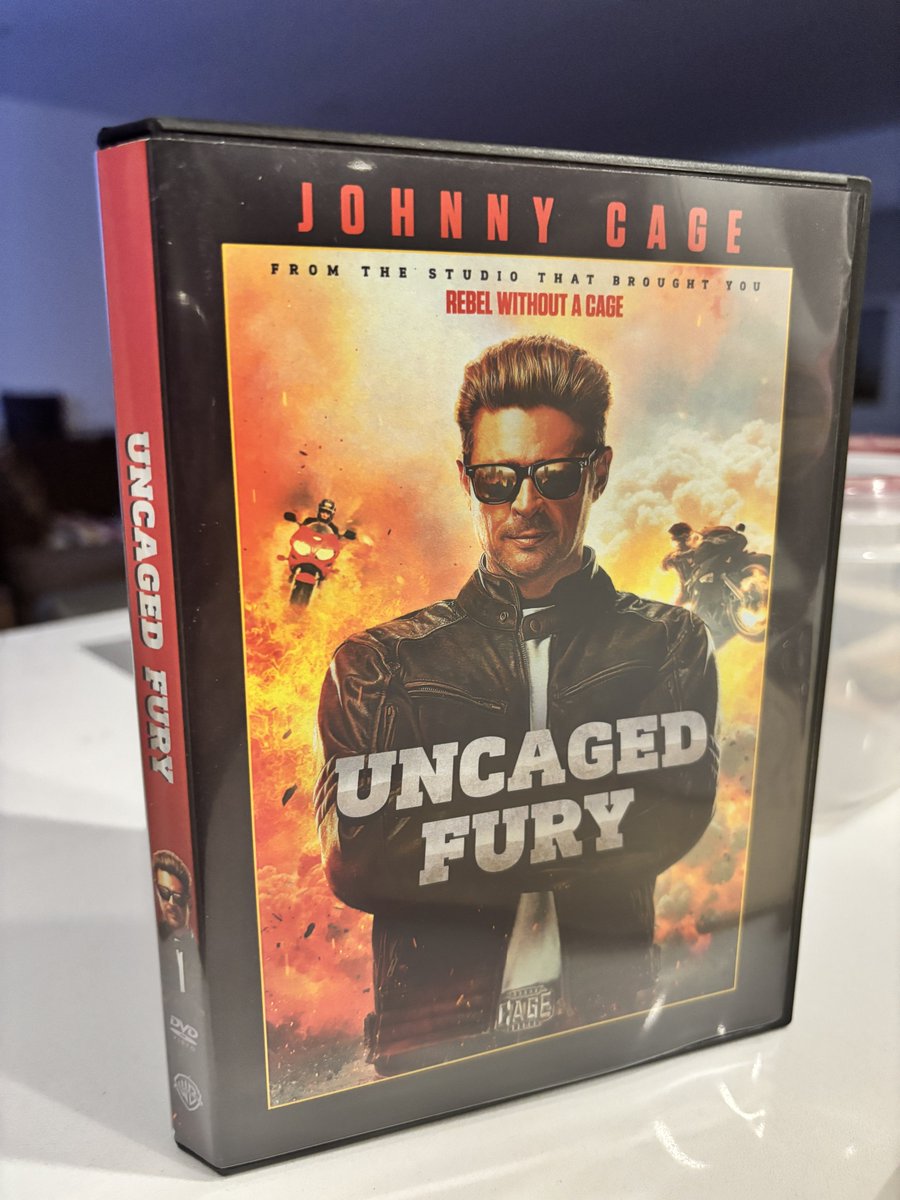 CabooseEK's tweet image. Huge thanks to @warnerbros for the MKII care package!! So hyped for the trailer tomorrow 🙌🙌