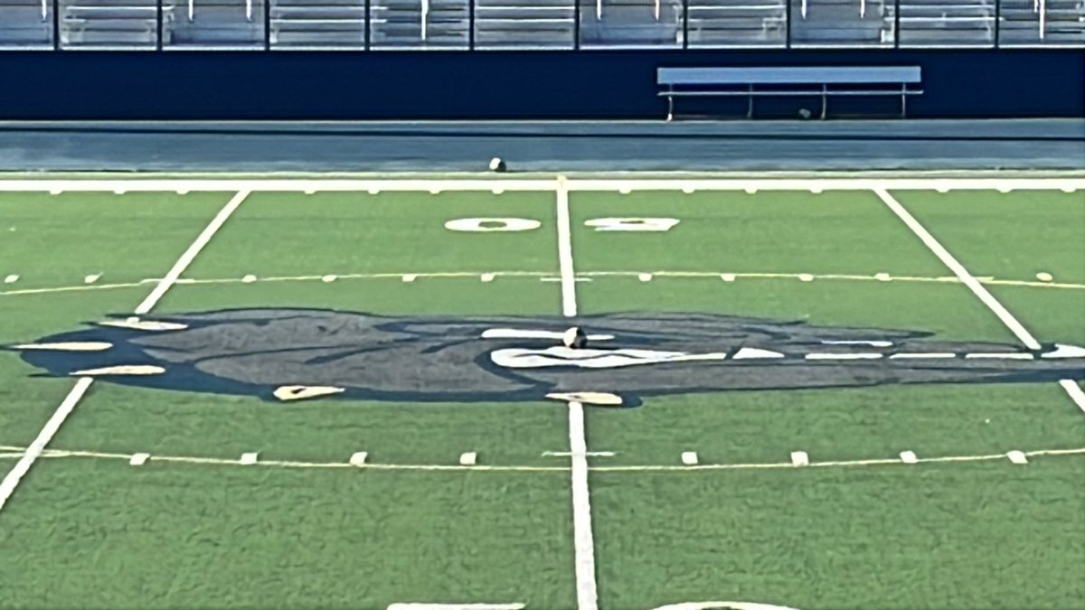 AndySnacks's tweet image. Soccer. Soon.
Season is just around the corner. Scrimmage tonight vs. Marist. Senior year is gonna be hard on dad.