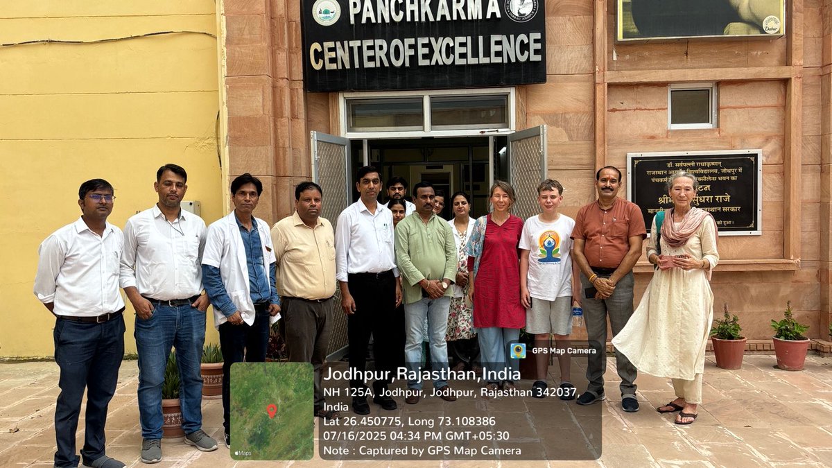 Russian delegates visited the Panchkarma Centre of Excellence at Sanjeevani Ayurved Hospital, Post Graduate Institute of Ayurveda, DSRRAU, Jodhpur. The visit marked a significant step toward fostering international collaboration in the field of Ayurveda.<a href="/moayush/">Ministry of Ayush</a> <a href="/RajCMO/">CMO Rajasthan</a> <a href="/PMOIndia/">PMO India</a>