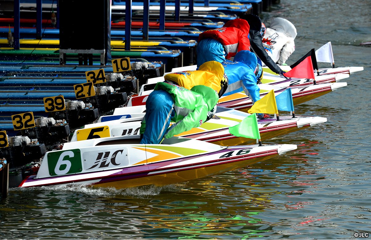 ボートレース 競艇 トレカ コンプセット 峰 毒島 茅原 馬場 池田浩二 西山 超お得！ボートレース トレーディングカード スペシャルカード