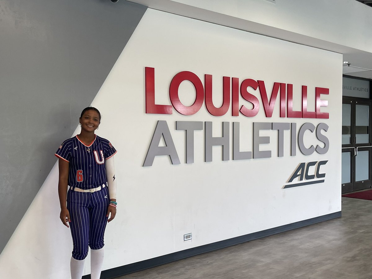 CurrieBaller2's tweet image. What an incredible visit to Louisville Softball today!!! Great reps!! The Coaching Staff was awesome!! I would like to say THANK YOU to @UofL_CoachHolly, @GriffJ_13, @dee11davis, and @sabbyBsabs for the invite! I appreciate you!!! @VAUnitySB @09Unity @UnityCoachJosh