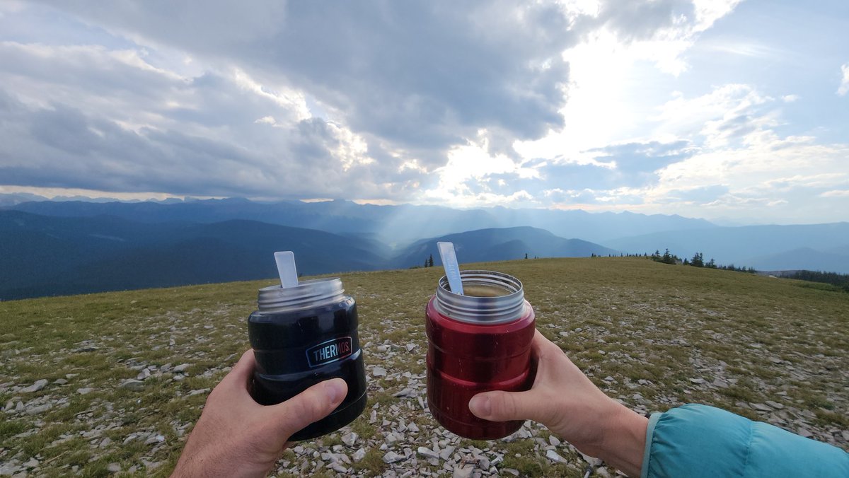 BadWeatherKyle's tweet photo. Filled our thermoses with some delicious soup from a restaurant in Bragg Creek...enjoying it on a mountain summit
#prairiemountain https://t.co/m2XTkn6TGv