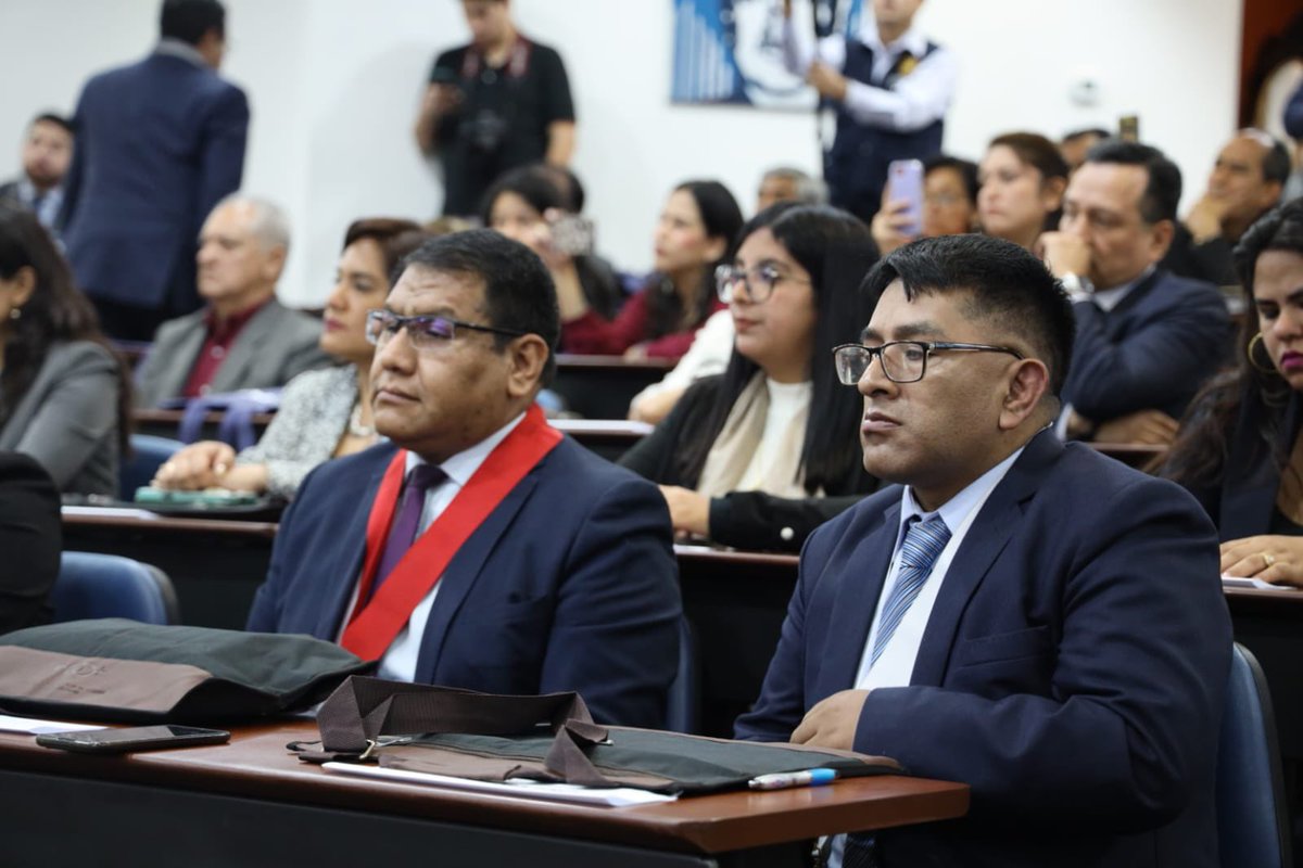 #Ahora. Jueza suprema Elvia Barrios Alvarado lidera, en representación de la presidenta del Poder Judicial, Janet Tello Gilardi, ceremonia del Tercer Reconocimiento a las Buenas Prácticas Judiciales en materia de Trata de Personas, Explotación y Lavado de Activos 2025. Seguir