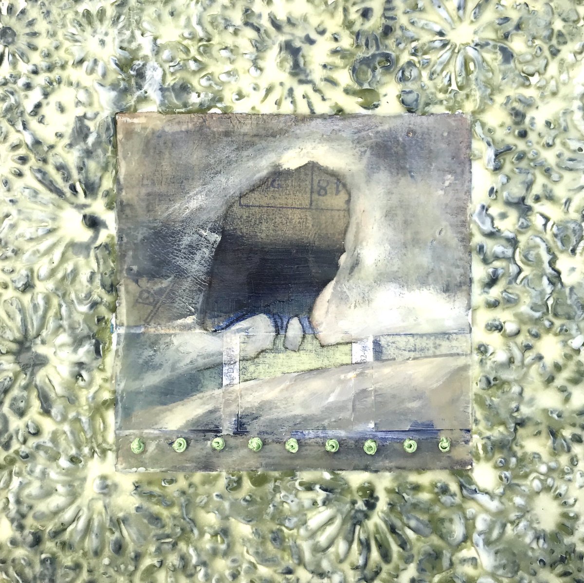 arted300's tweet photo. Been a while. Busy with small Lino works and encaustic fun. These are a series of (6) 8x8 Encaustic with fiber knots on collage acrylic under paintings. #encausticart #retiredlifeisgood #birdart https://t.co/WLBZSYsOmD