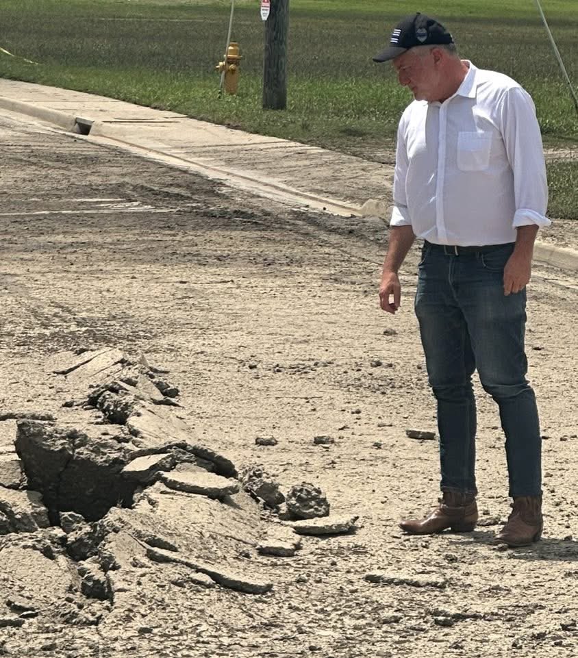 JohnReid4VA's tweet image. When I was a TV reporter I covered a lot of natural disasters across the state and I saw a lot of people suffer.
It’s not just the immediate damage from a storm or flood or fire, it’s the time that passes before you can make repairs, get insurance money, start seeing customers…
