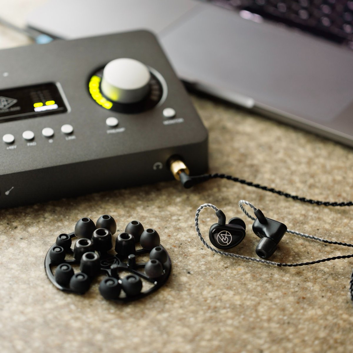 Hey universal IEM users, did you know we sell these tip holders for $4.99? Keep your favorite eartips in one convenient place for travel, or at home.🫡  IEM on the right is the Aspire 4!