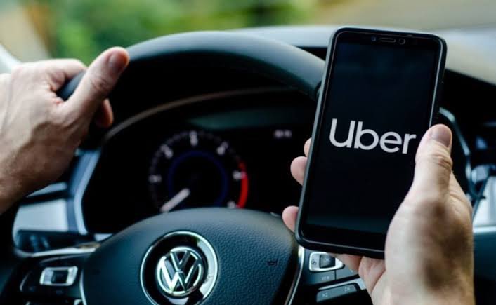 Azucena Uresti (@azucenau) on Twitter photo 🚨 Gobierno rechaza aumento de tarifas de Uber: “Es una decisión unilateral, injustificada y contraria a compromisos”
La <a href="/STPS_mx/">STPS México</a> criticó el aumento del 7% anunciado por Uber en México, acusando a la empresa de tomar una decisión unilateral y contraria a los compromisos asumidos 🚨 Gobierno rechaza aumento de tarifas de Uber: “Es una decisión unilateral, injustificada y contraria a compromisos”
La <a href="/STPS_mx/">STPS México</a> criticó el aumento del 7% anunciado por Uber en México, acusando a la empresa de tomar una decisión unilateral y contraria a los compromisos asumidos