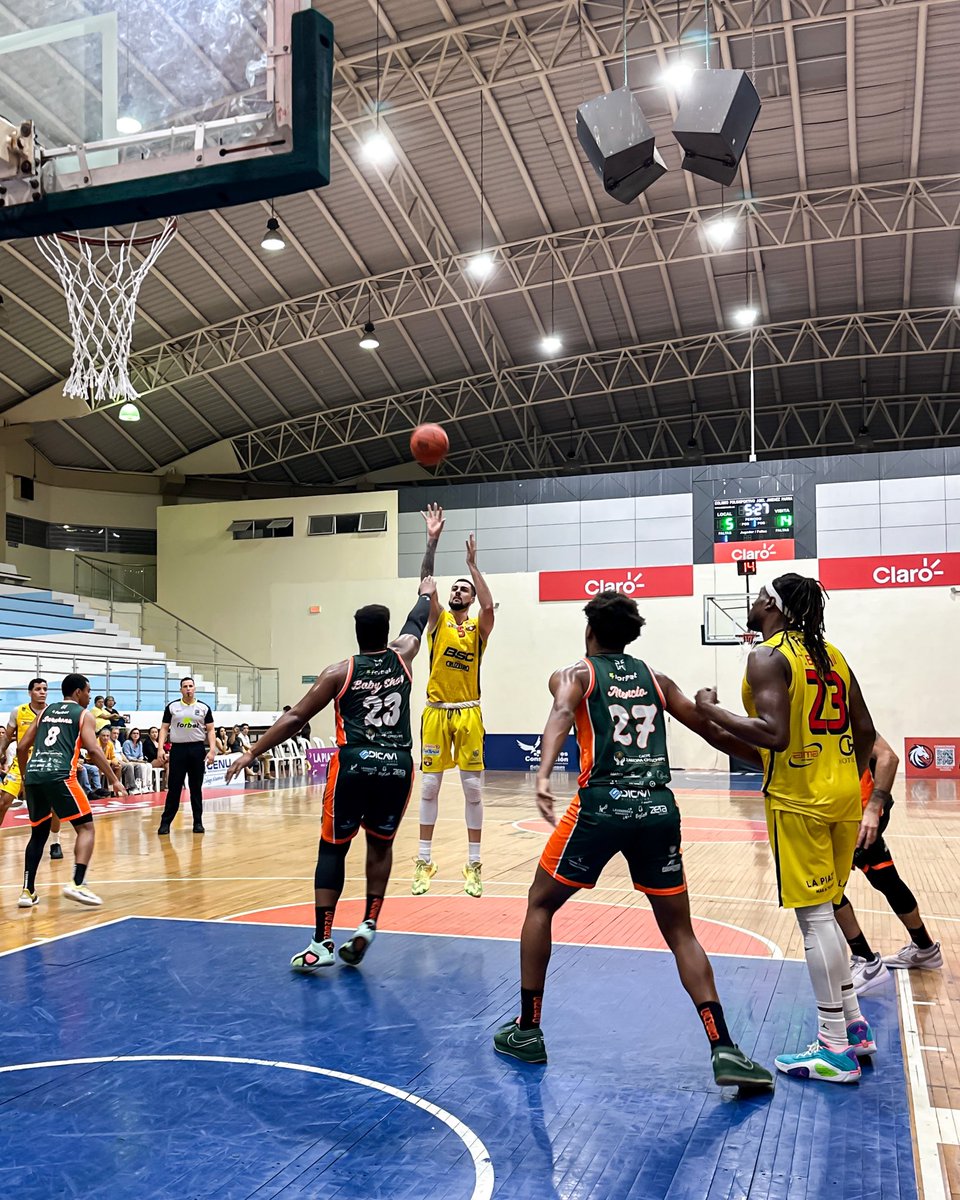 🏆 #LigaBasquetPro | Fecha 13
🔥 ¡Fin del 1️⃣° cuarto!

🏀 #BSC (18 - 22) Zamora Jaguars.

👊🏻 ¡Vamos Ídolo!
#BarcelonaSomosTodos 🟡⚫️