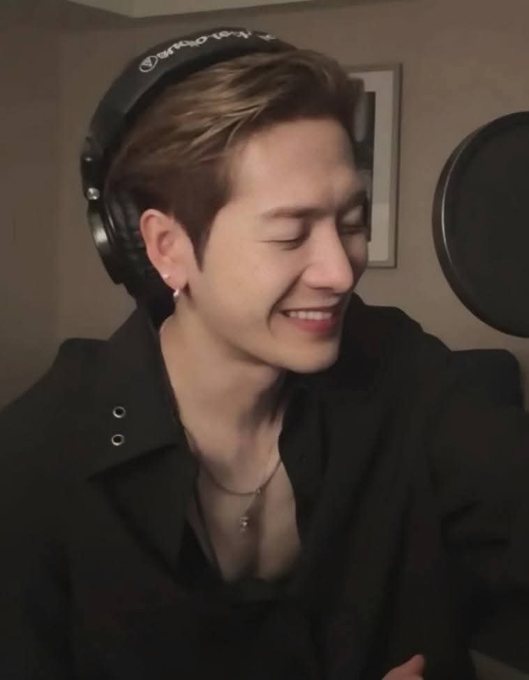 Trivia22454143's tweet photo. Magic man Is commiiiiiiiing 😭🐒🤪🤪🤪🩷🌸🌸🌸🌸🌸so exciteeed
Thank you Jackson for showing us how you felt in those days, we really apreciate it.🤕🩷❤️ #MAGICMAN2 https://t.co/zzd3aElFt5