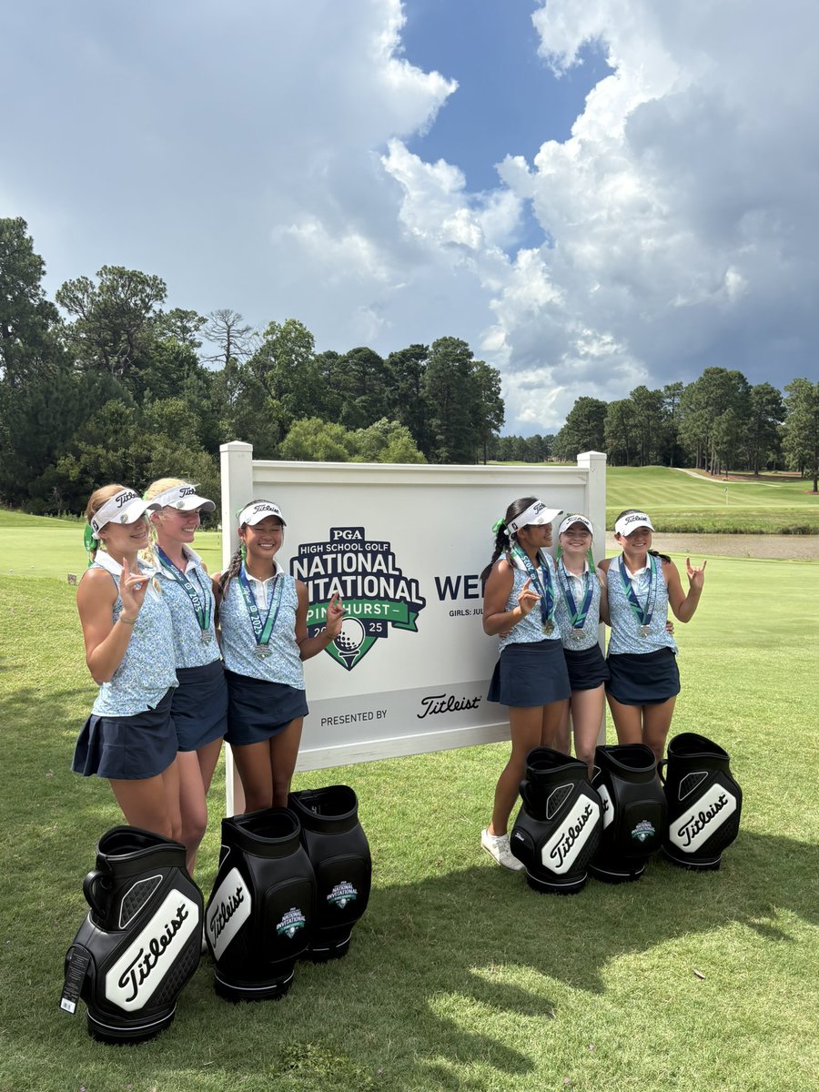 AHISD's tweet image. #MulesUp for our AH-mazing girls golf team!! 🐴🆙
 
They’re coming home as the 2nd place team in the nation after 3 days of competition at the PGA National High School Golf Invitational at Pinehurst! ⛳️⛳️ 

Michelle Lee also won first place individually after a one hole playoff!