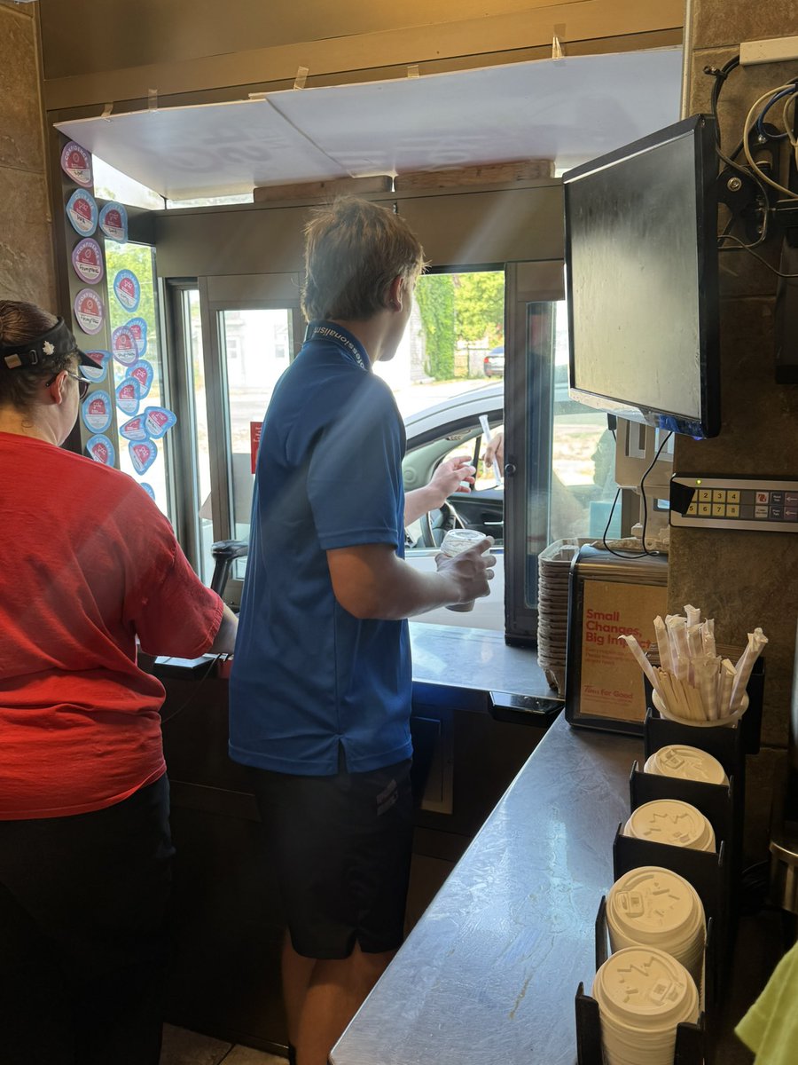 KPA and <a href="/PoliceAssocON/">Police Association of Ontario (PAO)</a> Uniform Director Cam Gough, and <a href="/KingstonPolice/">Kingston Police</a> YIPI student Connor were happy to help at a local <a href="/TimHortons/">Tim Hortons</a> on #CampDay. Thank you to the patient staff members, and generous customers who supported this important cause! 👮‍♂️ ❤️ 🍩 + ☕️