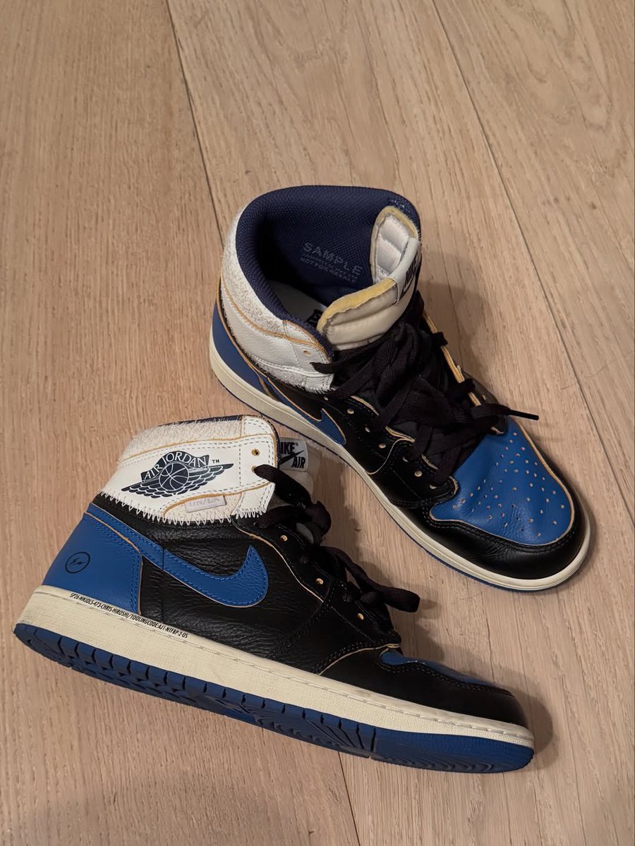 Sole Retriever (@soleretriever) on Twitter photo CLOSER LOOK: fragment design x Union x Air Jordan 1 High “Sport Royal” ⚫️⚪️🔵
🗓️ Spring 2026
📷 <a href="/jeffstaple/">jeffstaple</a> CLOSER LOOK: fragment design x Union x Air Jordan 1 High “Sport Royal” ⚫️⚪️🔵
🗓️ Spring 2026
📷 <a href="/jeffstaple/">jeffstaple</a>