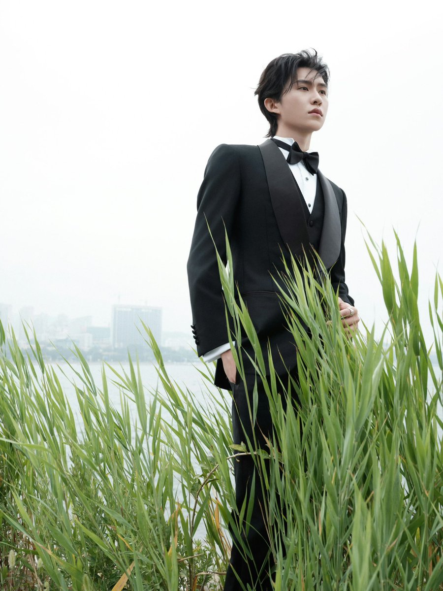 dramapotatoe's tweet photo. #ZhangJijun for CMG’s 1st China Short Drama Ceremony

More - https://t.co/dstDukYOfw https://t.co/Uc7KYMorG5