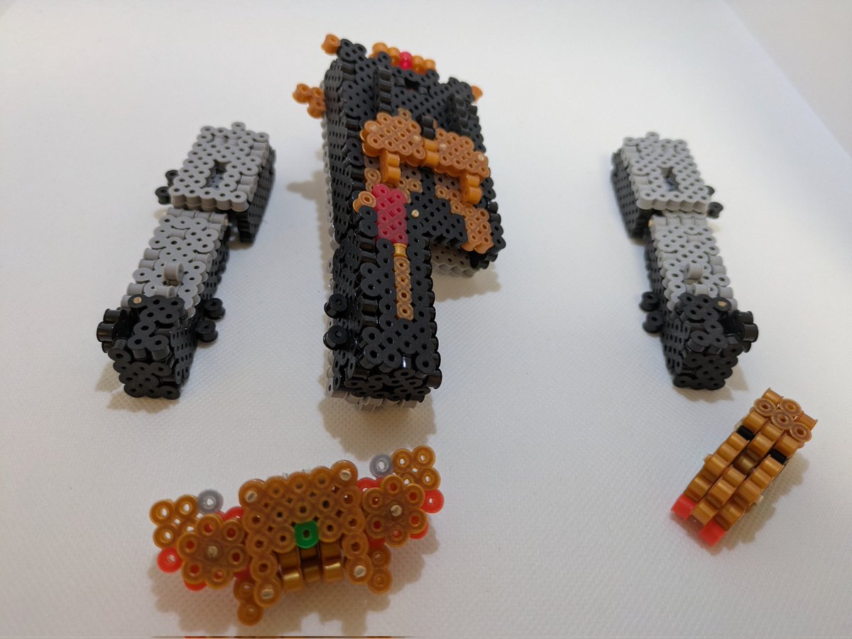 ハイパーレッシャー製作中…
#アイロンビーズ