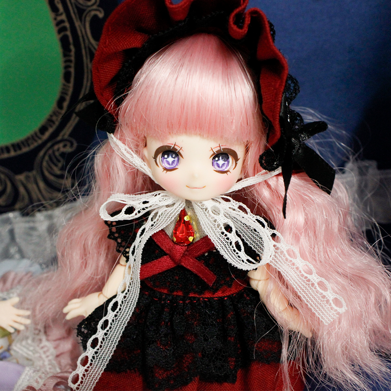 可愛いドレスが豪華・素敵*ブーツをはいたお人形*❕❕ DOLLCE on X: